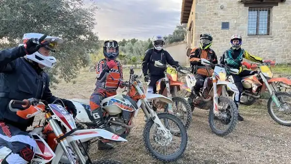 Tours de enduro off‑road en España con motos KTM