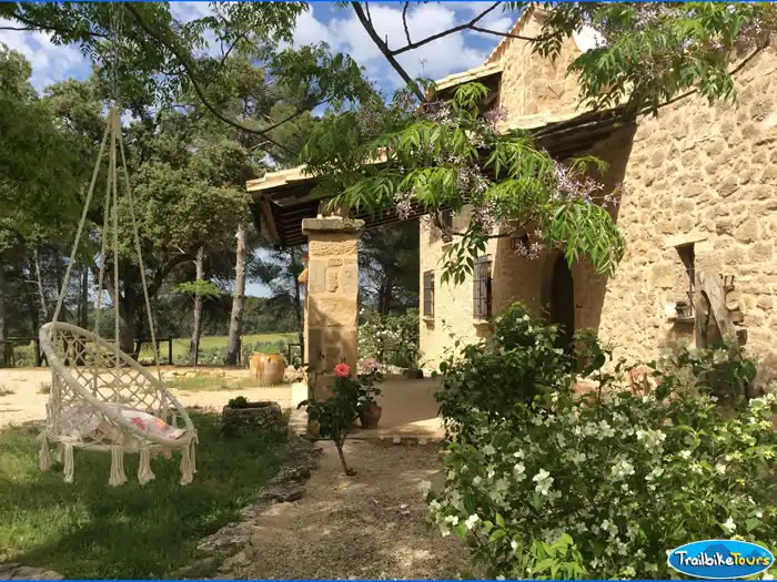 Hammock-seat at the front door

